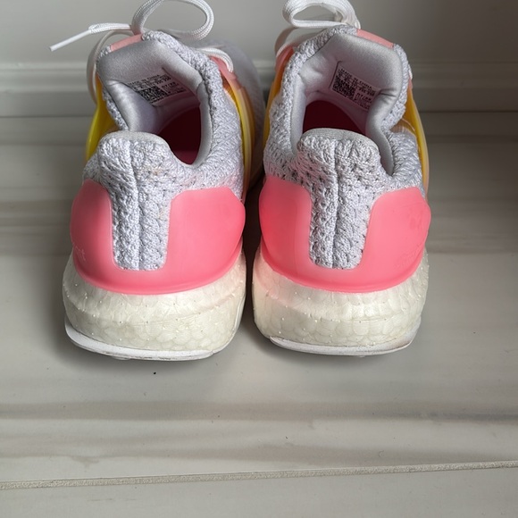 Adidas Ultraboost - Picture 3 of 4